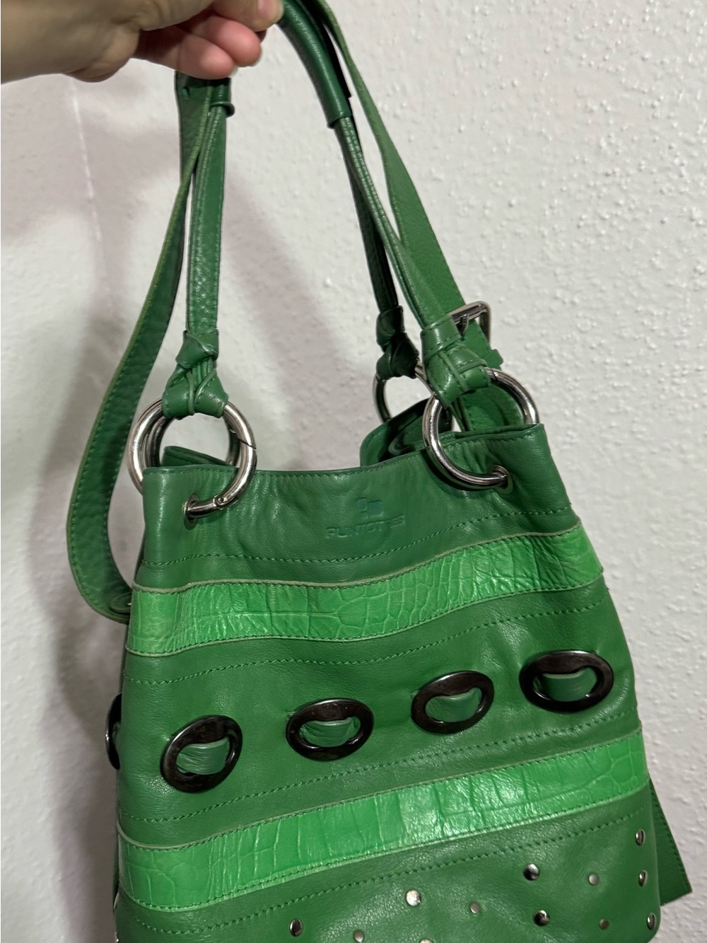 Green Leather Shoulder Bag with Silver Hardware by Puntotres